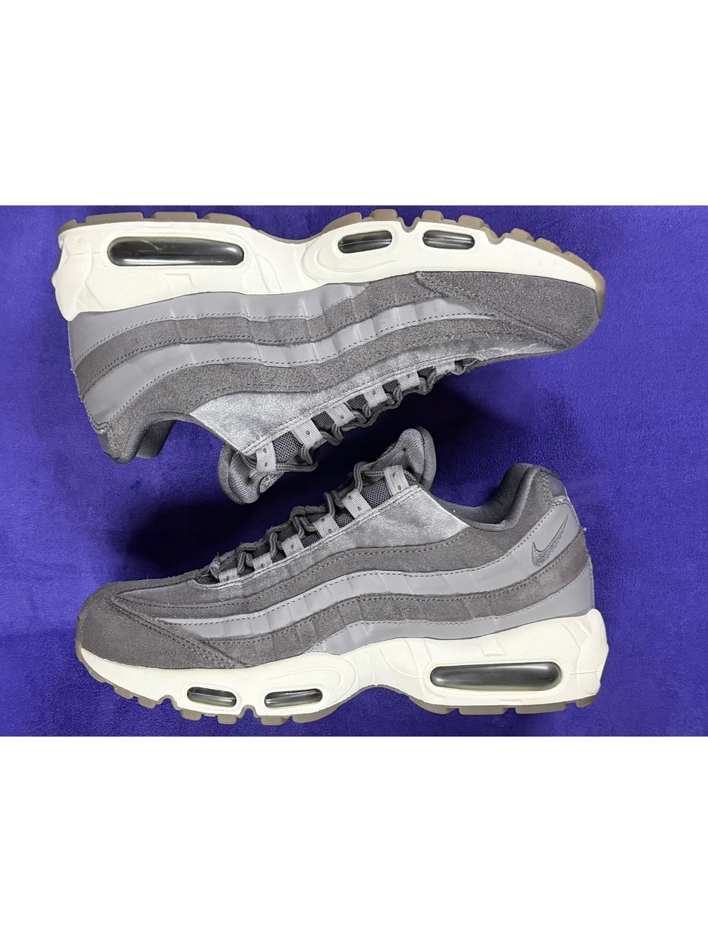 Nike Air Max 95 LX Gunsmoke Suede Velvet Sneakers Womens 10